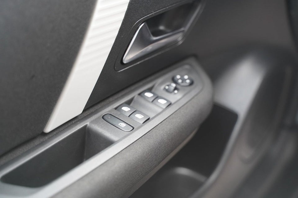 Citroën C4 1,5 BlueHDi 130 Feel EAT8 5d