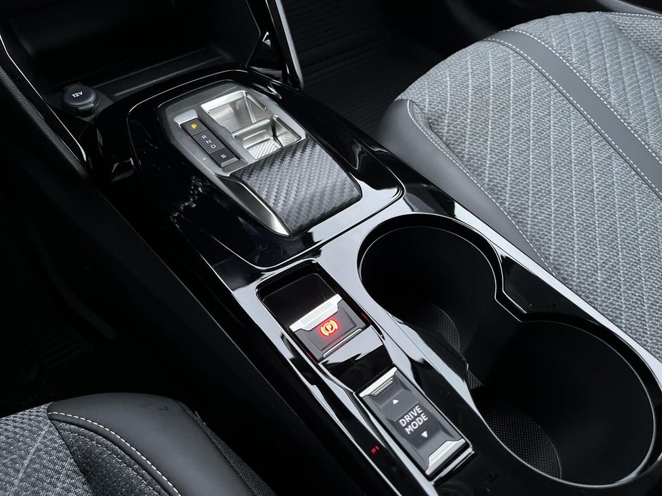 Peugeot e-208 50 Style 5d