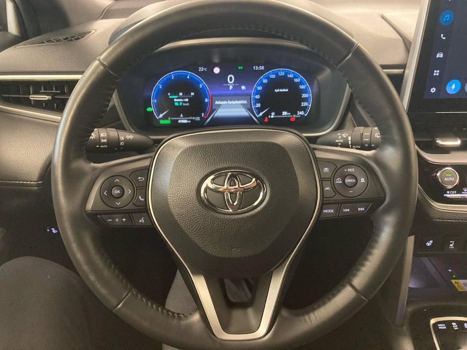 Toyota Corolla Cross 2,0 Hybrid Style Comfort CVT Van 5d