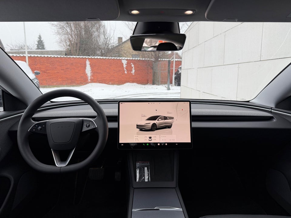 Tesla Model 3 RWD 4d