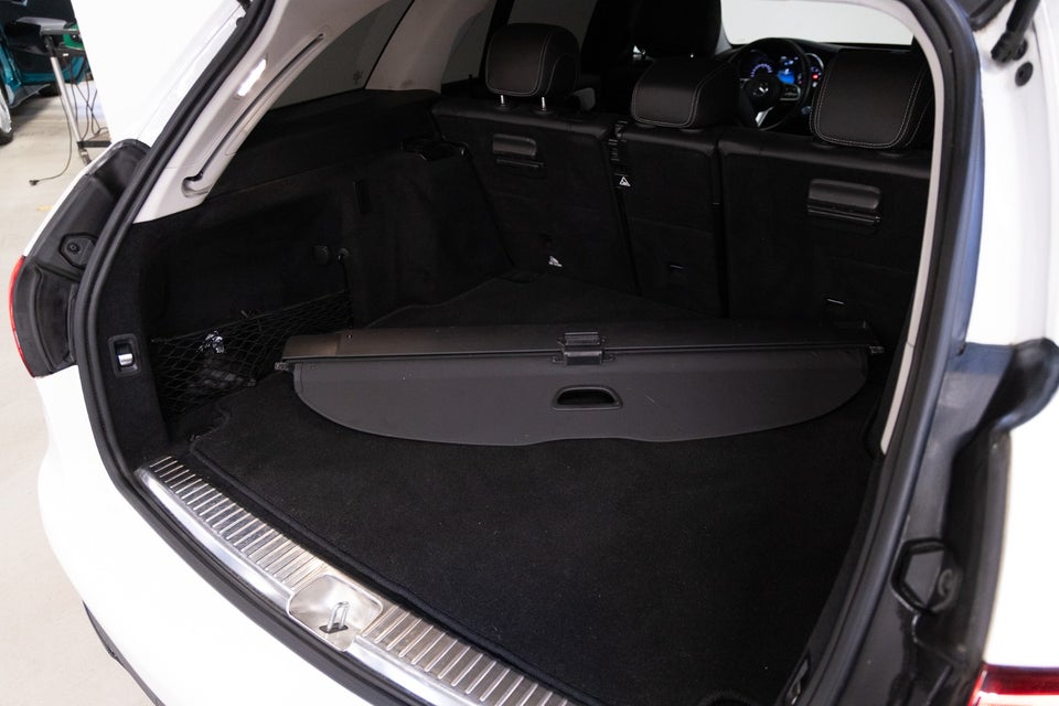 Mercedes C300 2,0 Avantgarde stc. aut. 5d