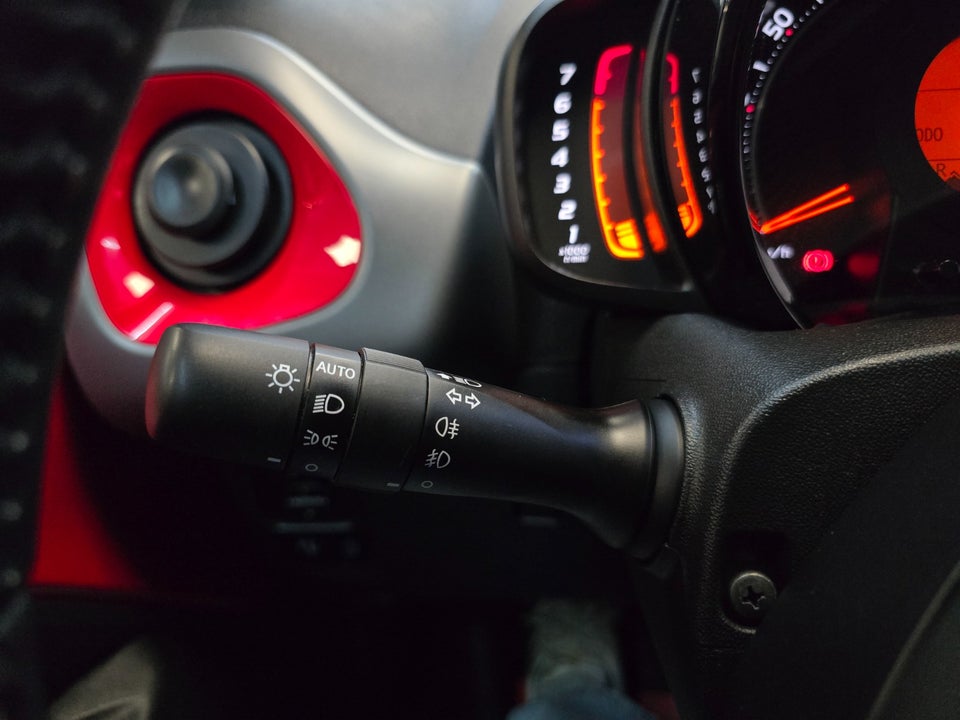 Toyota Aygo 1,0 VVT-i x-press 5d