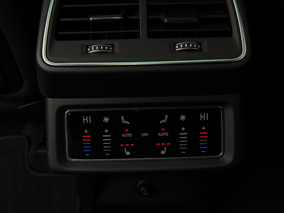 Audi Q8 e-tron 55 S-line Black Edition quattro 5d