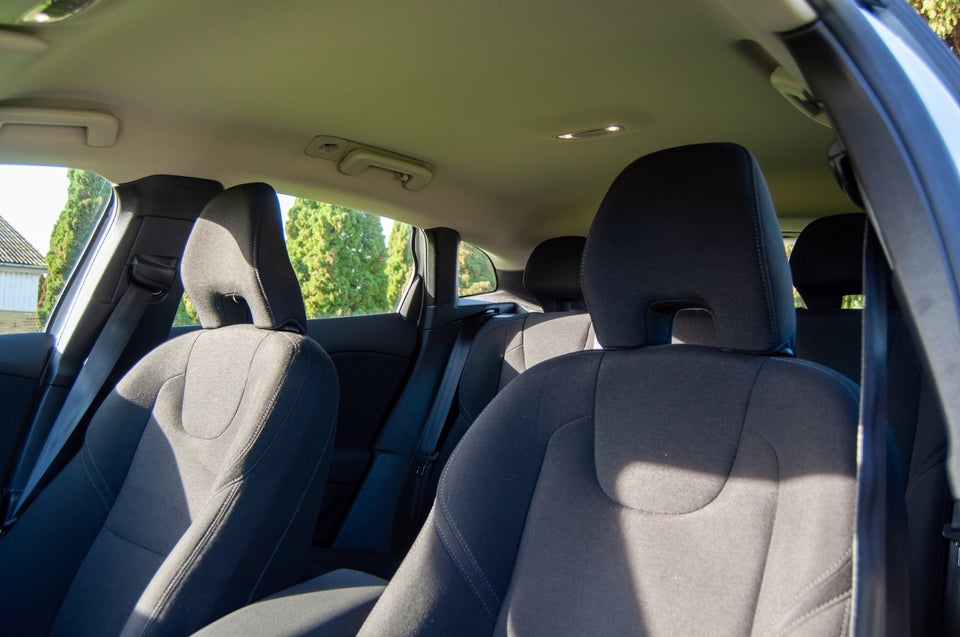 Volvo V40 2,0 D2 120 Kinetic 5d