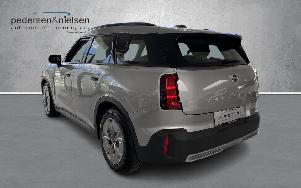 MINI Countryman E Essential Trim XS 5d