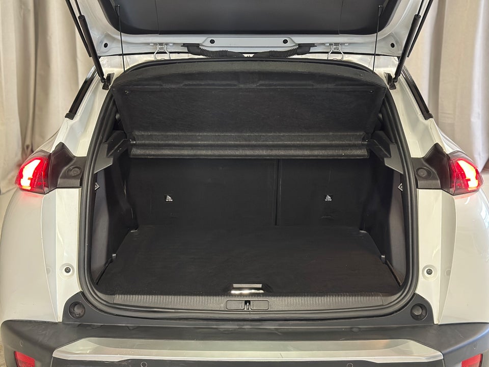 Peugeot e-2008 50 GT Pack 5d