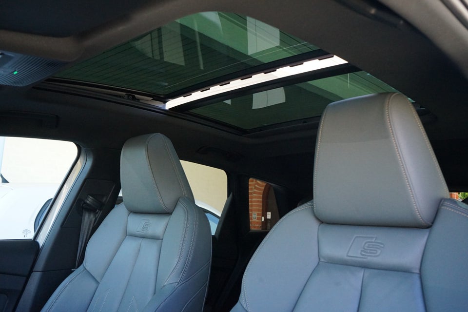 Audi Q4 e-tron 50 edition one quattro 5d