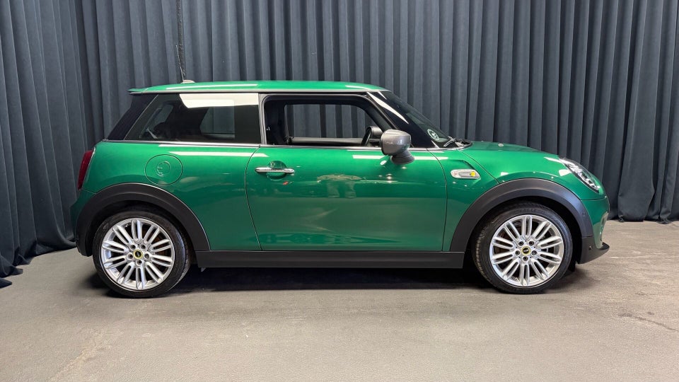 MINI Cooper SE Trim L 3d