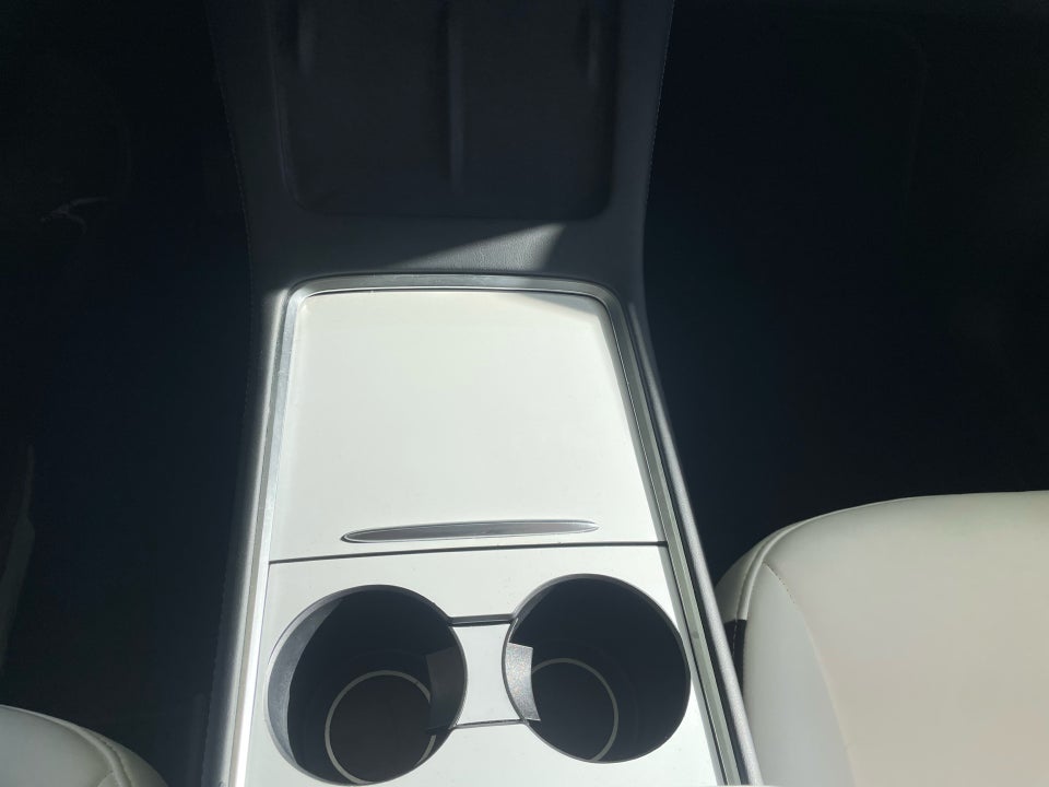 Tesla Model Y Long Range AWD 5d