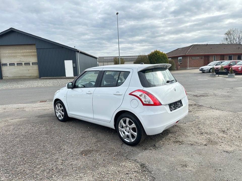 Suzuki Swift 1,2 Dualjet Exclusive 5d