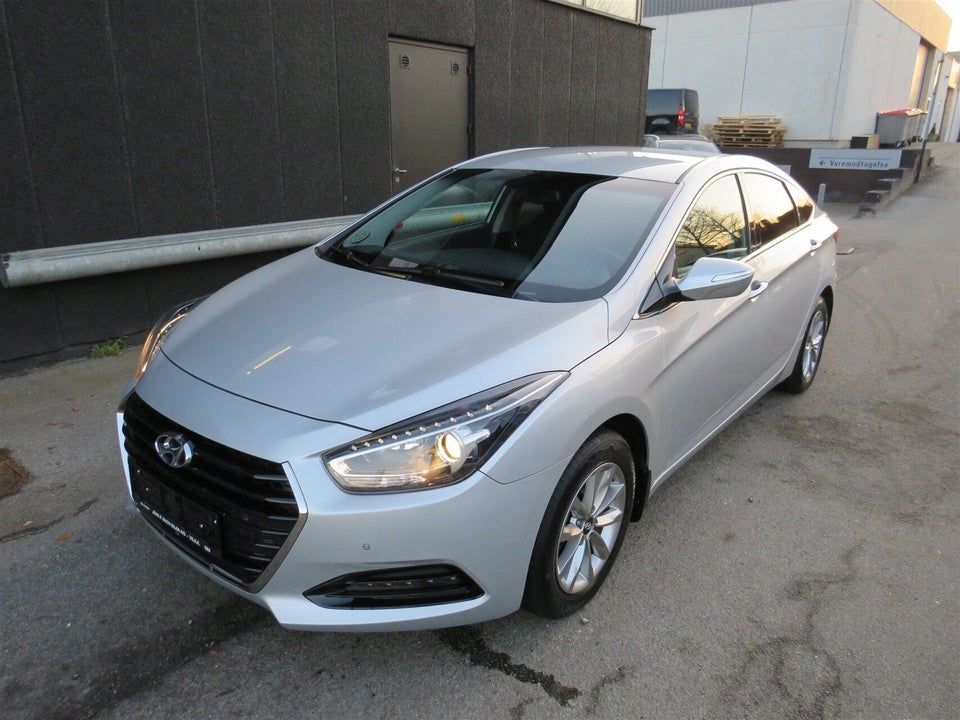 Hyundai i40 1,7 CRDi 141 Trend 4d