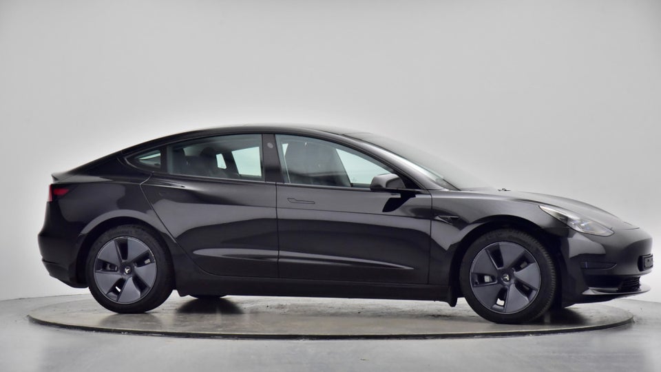 Tesla Model 3 Standard Range+ RWD 4d