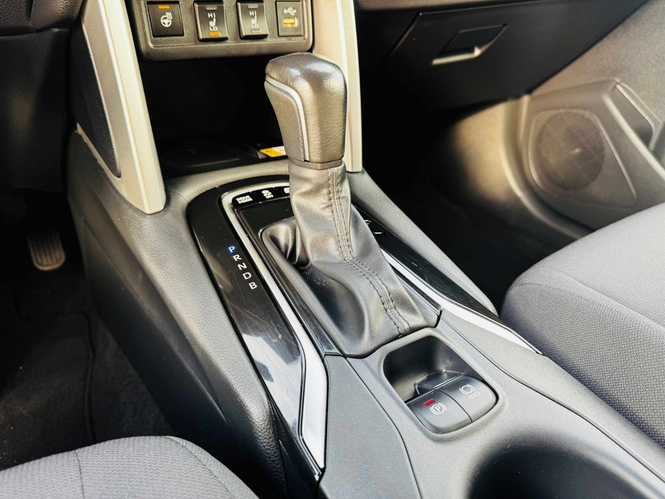 Toyota Corolla Cross 2,0 Hybrid Style CVT 5d