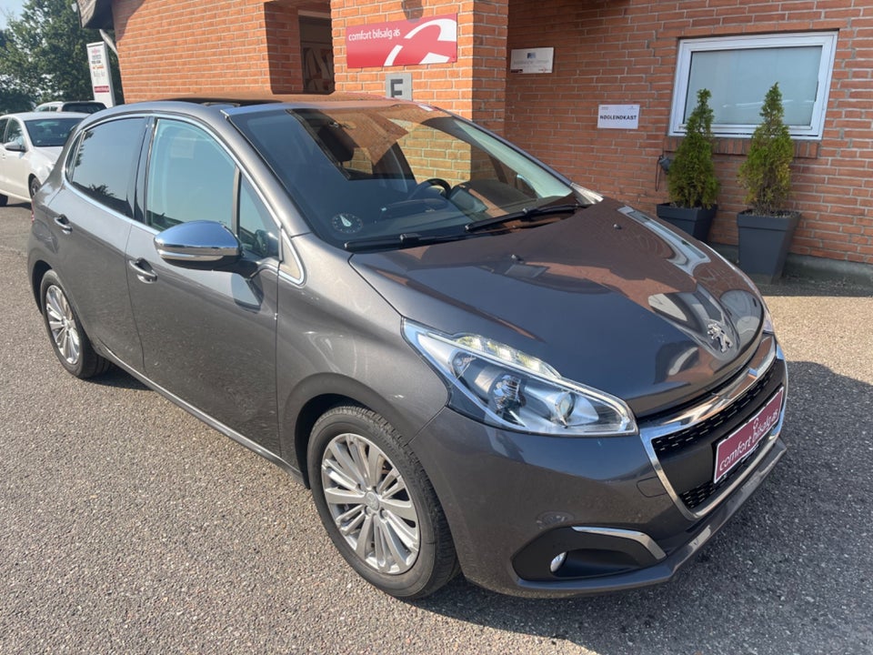 Peugeot 208 1,6 BlueHDi 100 Allure Sky 5d