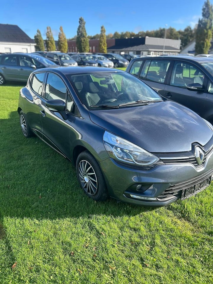 Renault Clio IV 0,9 TCe 90 Expression 5d