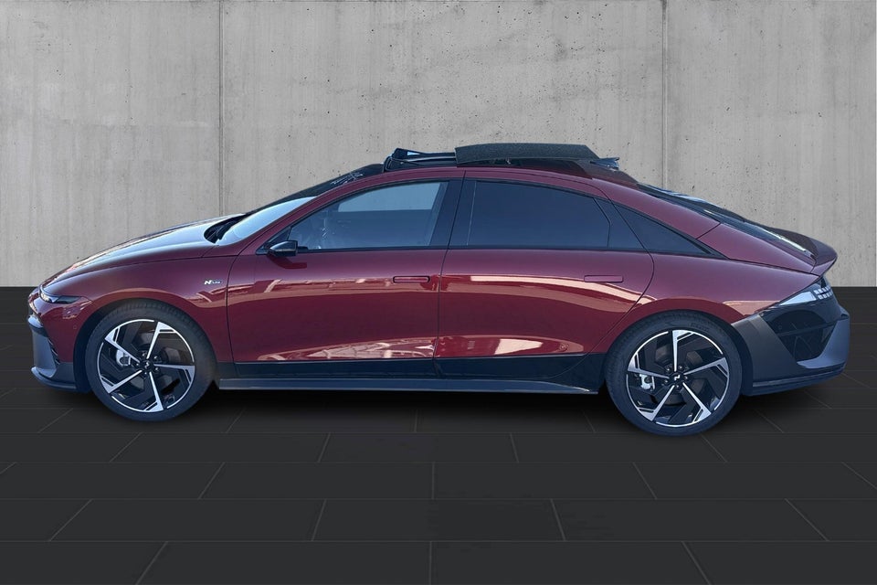 Hyundai Ioniq 6 84 N Line+ AWD 4d