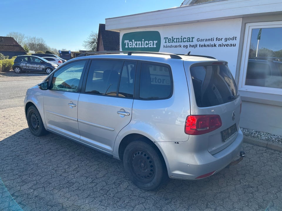 VW Touran 1,6 TDi 105 Comfortline DSG BM Van 5d