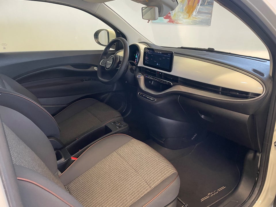 Fiat 500e 42 Icon Cabrio 2d