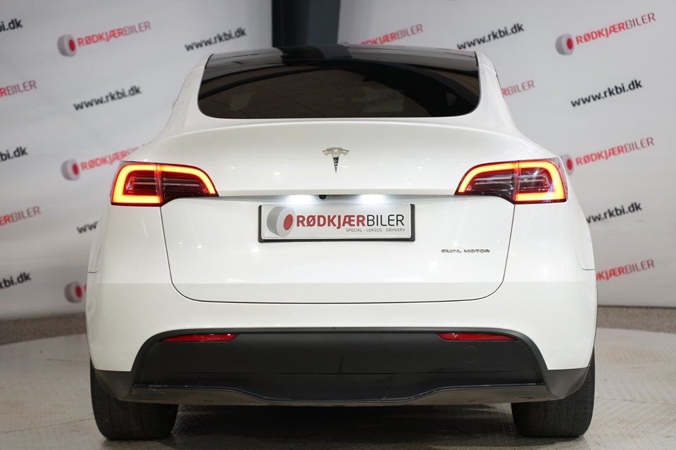 Tesla Model Y Long Range AWD 5d