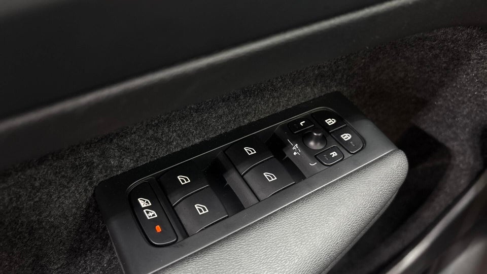 Volvo XC40 P6 ReCharge Core 5d