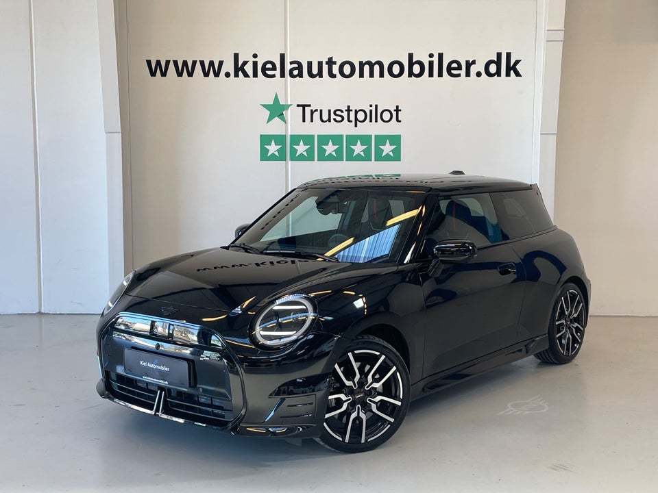 MINI Cooper SE JCW Trim XL 3d