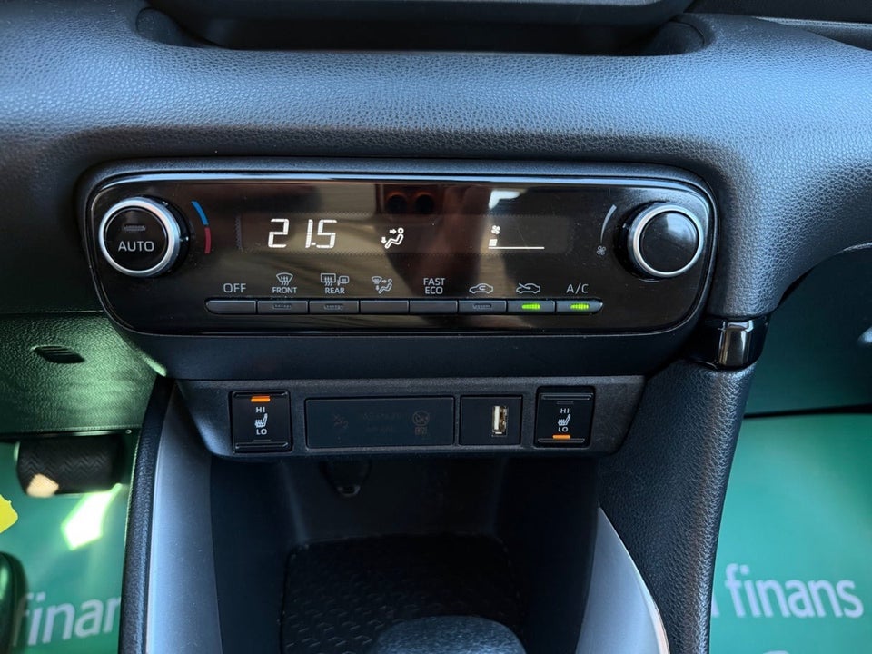 Toyota Yaris 1,5 Hybrid H3 e-CVT 5d