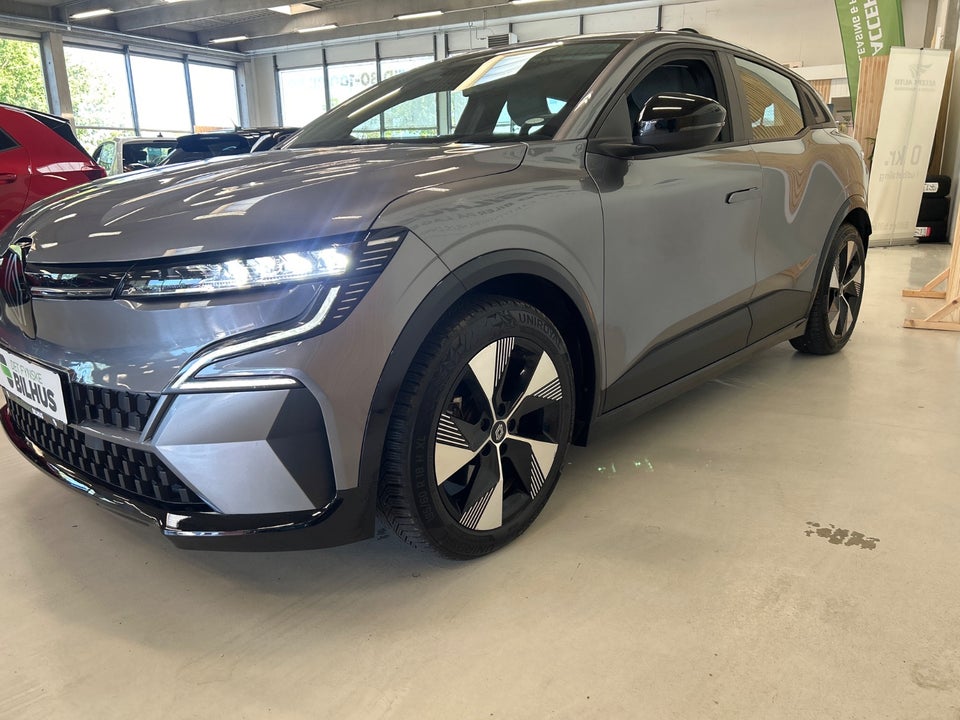 Renault Megane E-Tech 60 Equilibre 5d