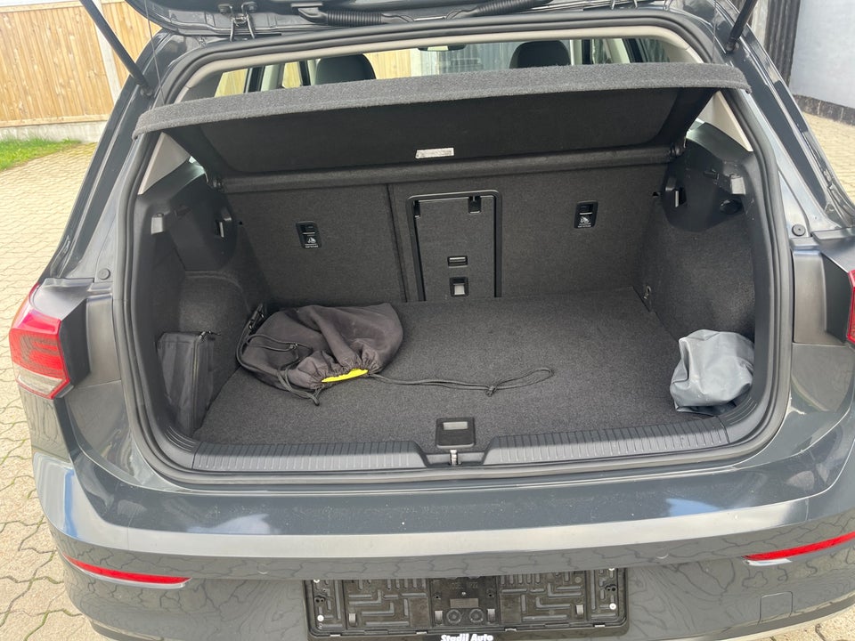 VW Golf VIII 1,4 eHybrid DSG 5d