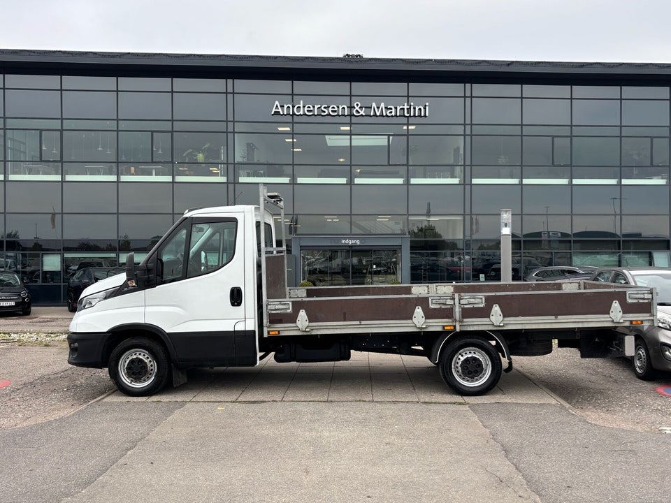 Iveco Daily 2,3 35S14 10,8m³ Van
