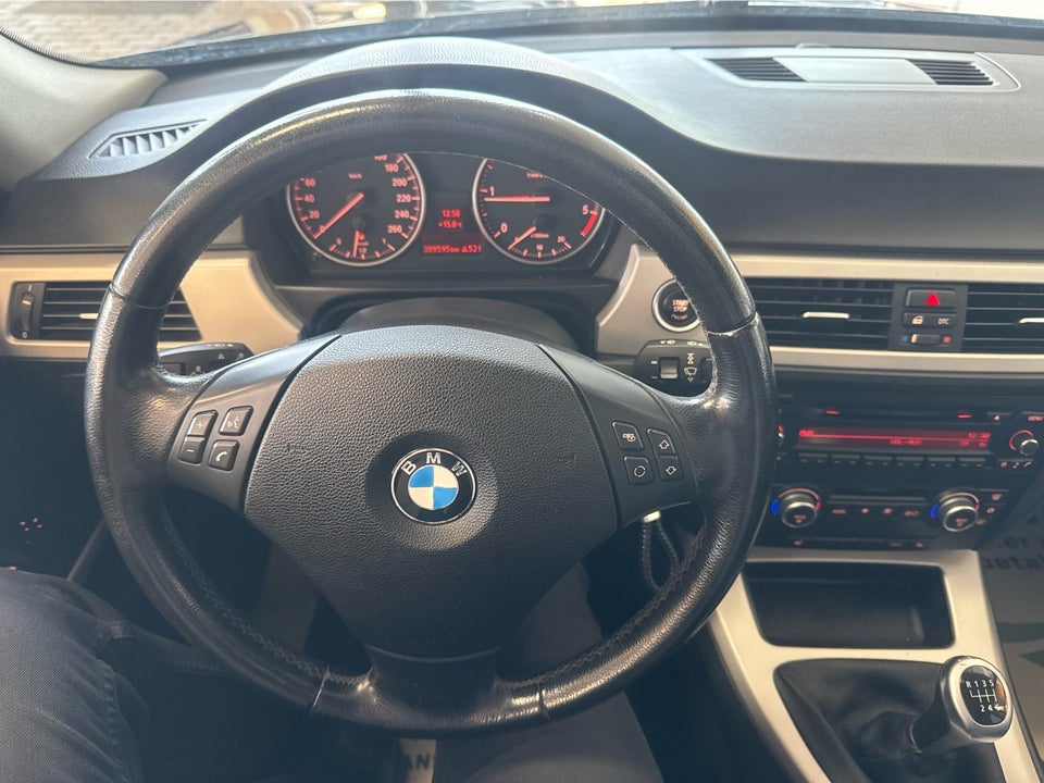 BMW 318d 2,0 Touring 5d