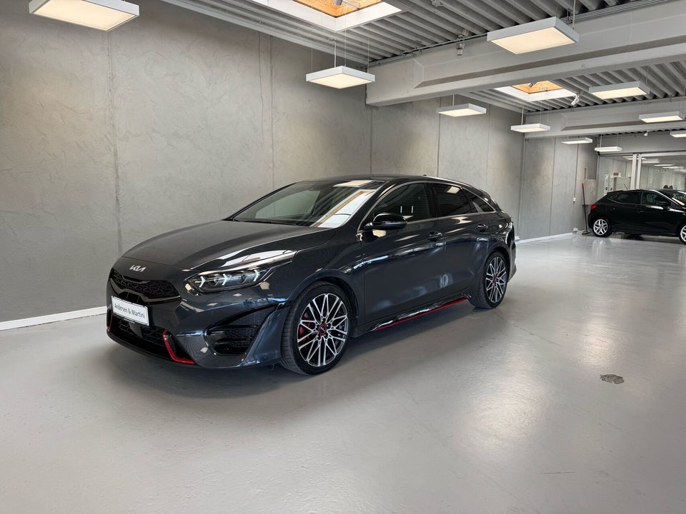 Kia ProCeed 1,6 T-GDi GT DCT 5d