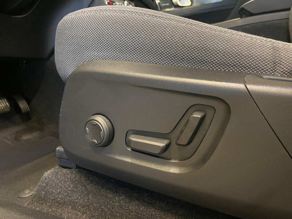 Volvo XC40 P6 ReCharge Ultimate 5d