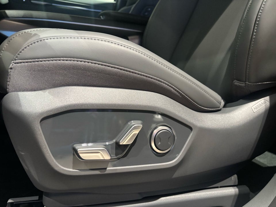 Kia EV9 76 Standard Range Upgrade RWD 7prs 5d