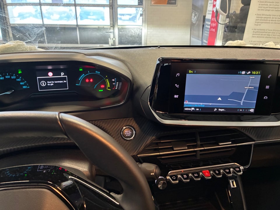 Peugeot e-208 50 Active 5d