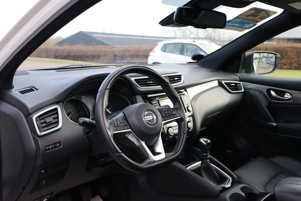 Nissan Qashqai 1,3 Dig-T 140 Tekna+ 5d
