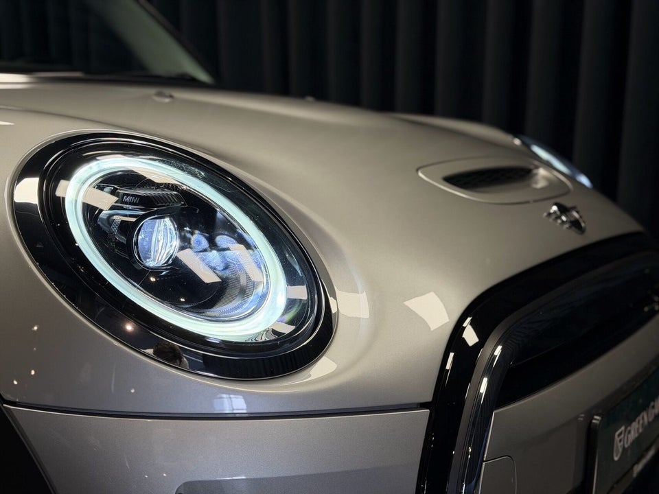 MINI Cooper SE Classic Trim 3d