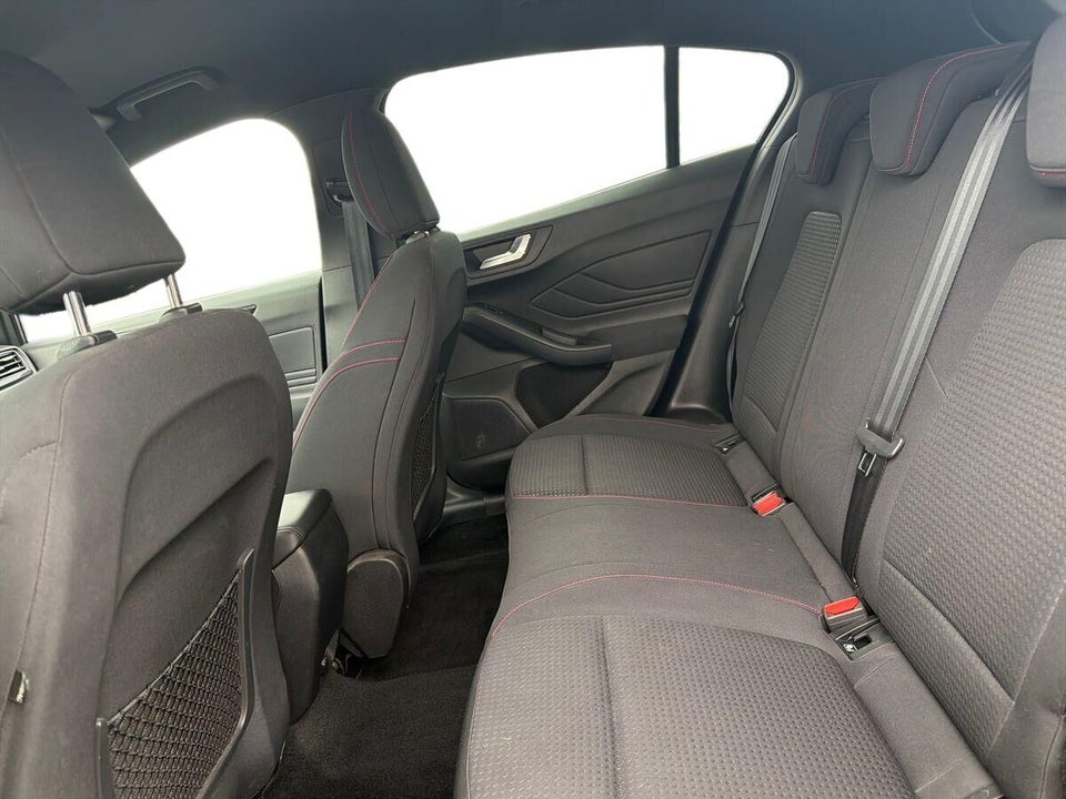 Ford Focus 1,0 EcoBoost ST-Line 5d