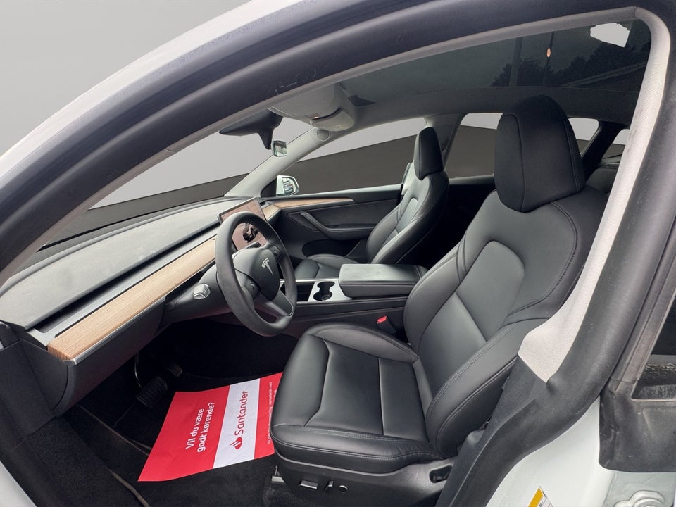 Tesla Model Y RWD 5d