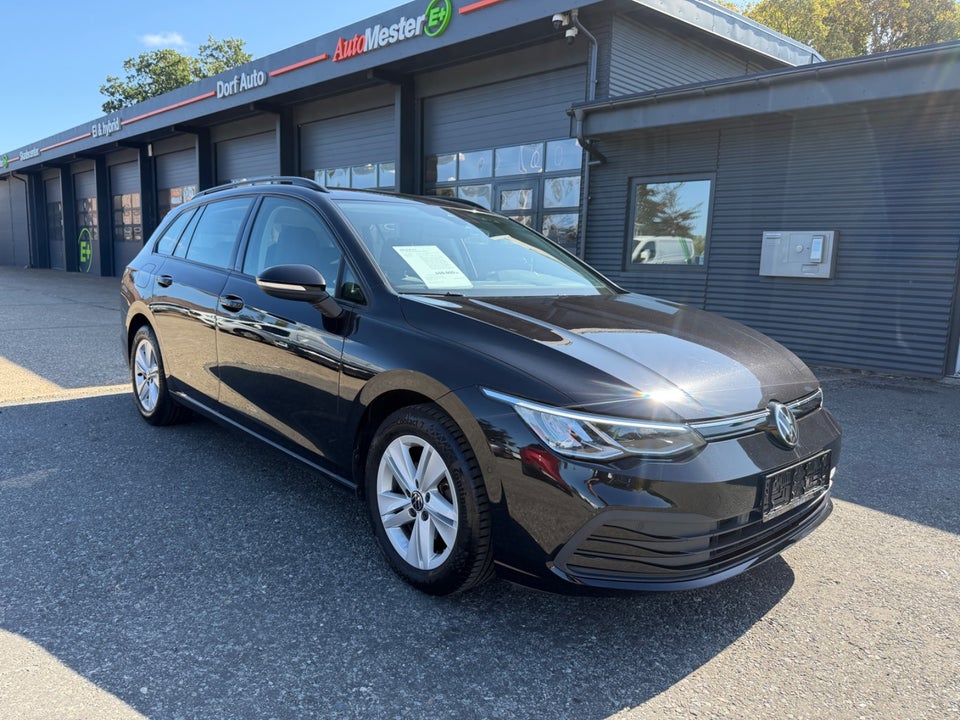 VW Golf VIII 1,5 eTSi 130 Life Variant DSG 5d