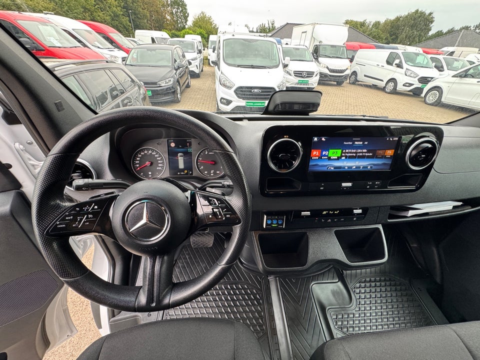 Mercedes Sprinter 317 2,0 CDi A3 Chassis aut. RWD 2d