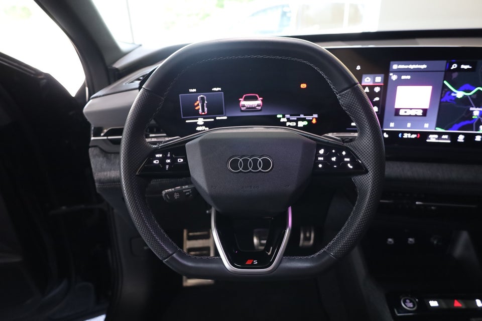 Audi Q6 e-tron Progress performance 5d