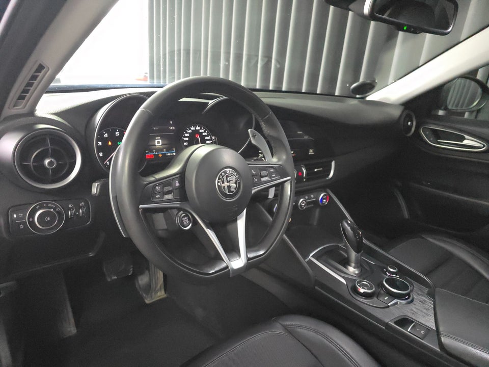 Alfa Romeo Giulia 2,0 T 200 Edizione aut. 4d