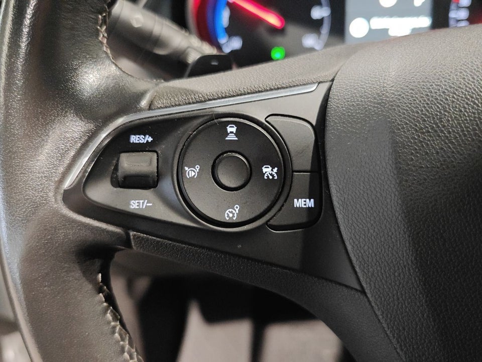 Opel Grandland X 1,6 Hybrid4 Cosmo Prestige aut. 5d