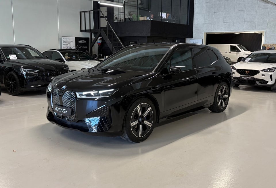 BMW iX xDrive40 Fully Charged 5d