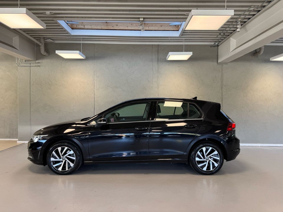VW Golf VIII 1,4 eHybrid DSG 5d
