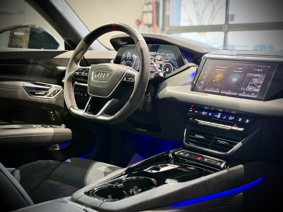 Audi e-tron GT quattro 4d