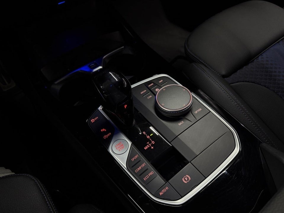 BMW M135i 2,0 Connected xDrive aut. 5d