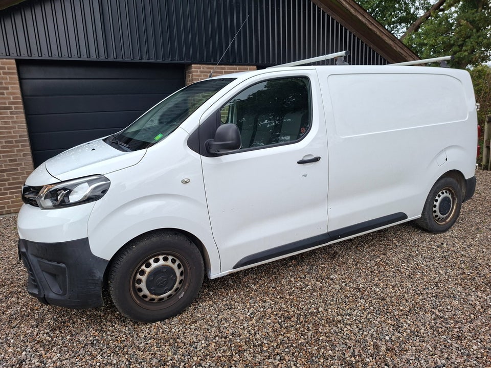 Toyota ProAce 1,6 D 95 Medium Base 5d