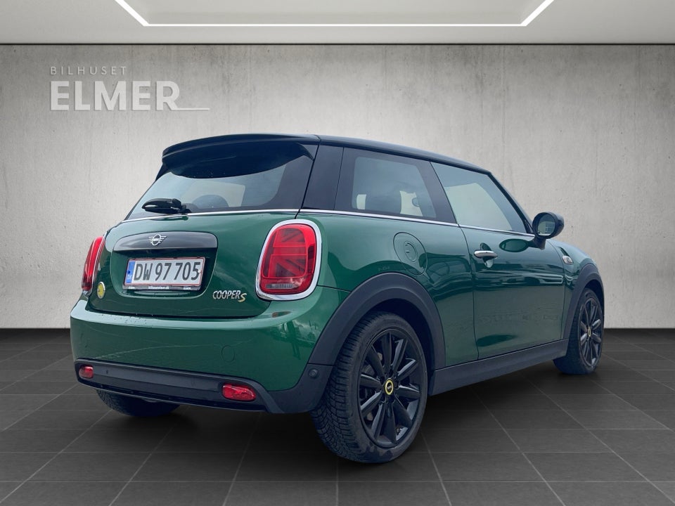 MINI Cooper SE Essential 3d