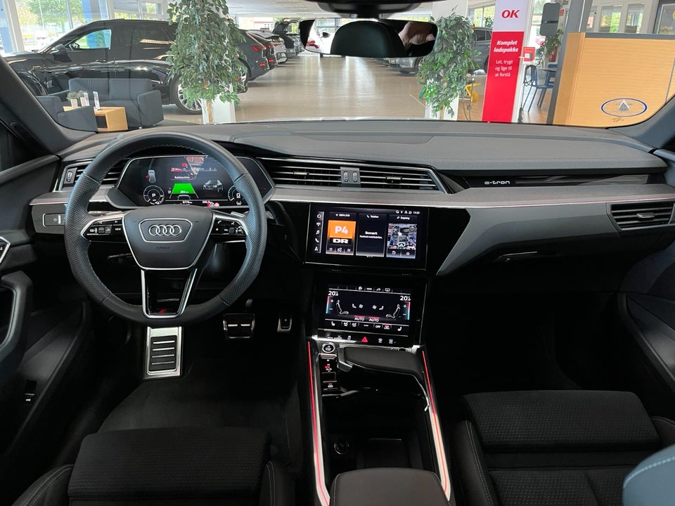 Audi Q8 e-tron 55 S-line Sportback quattro 5d